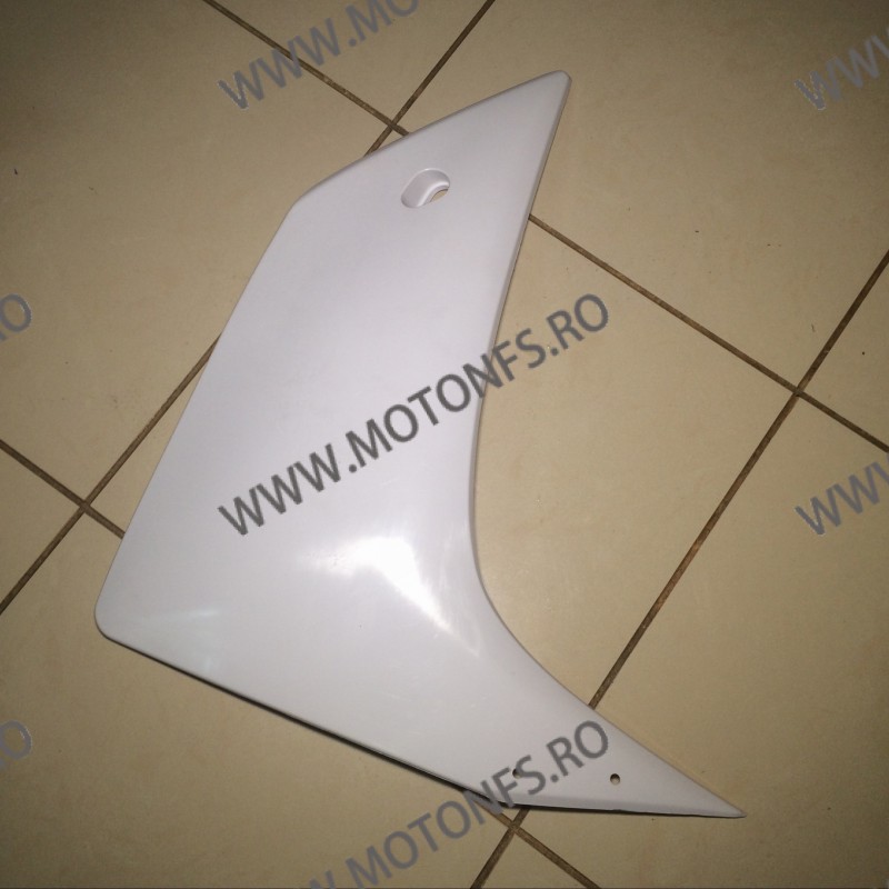 R1 2007 2008 CARENA LATERALA DREATA GRLDD94 GRLDD94  Carene laterale 300,00 lei 300,00 lei 252,10 lei 252,10 lei