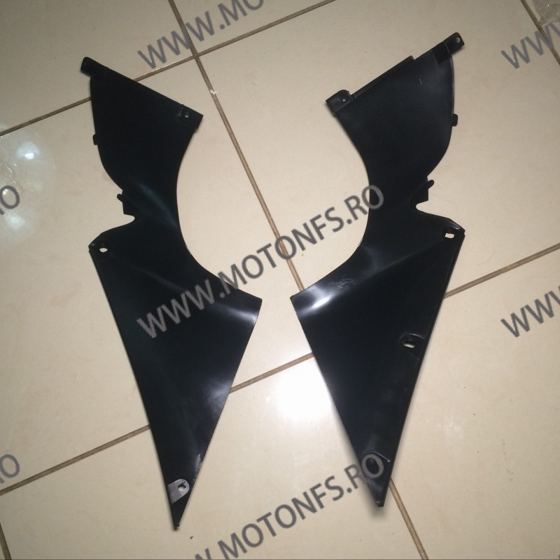 R1 2007 2008 Carena Plastice Laterala GSUL88 GSUL88  Plastice laterale 110,00 lei 110,00 lei 92,44 lei 92,44 lei