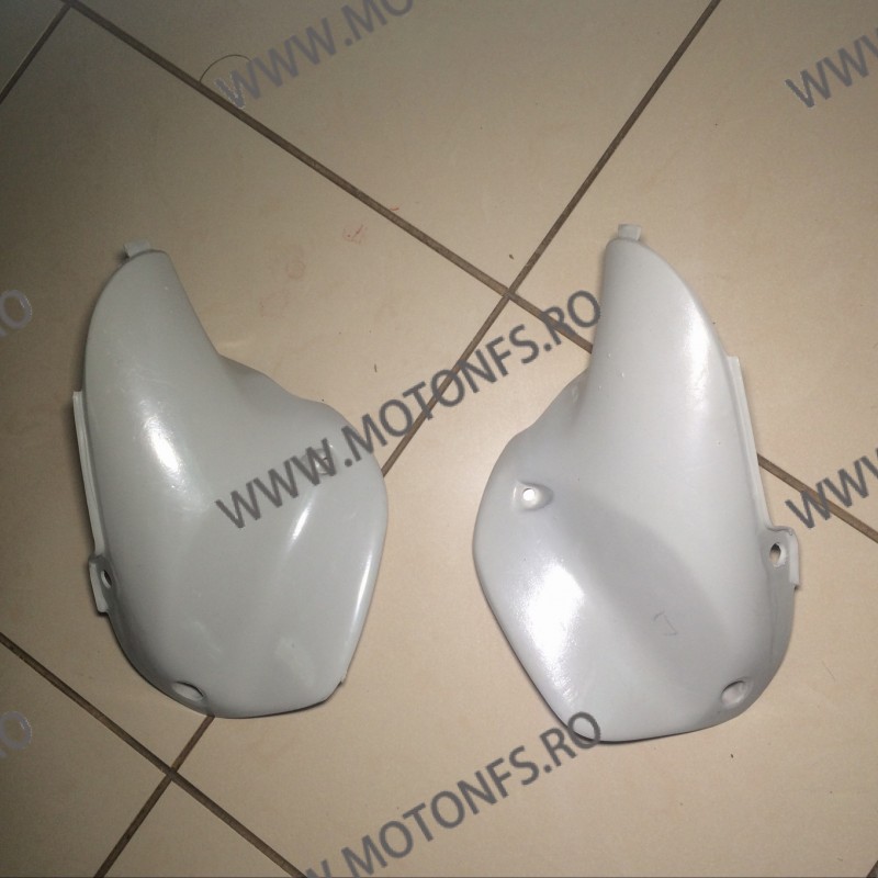 CBR600 F4 1999-2000 Carena plastice laterale I4MSS  CBR600RR F4 1999 2000 140,00 lei 140,00 lei 117,65 lei 117,65 lei