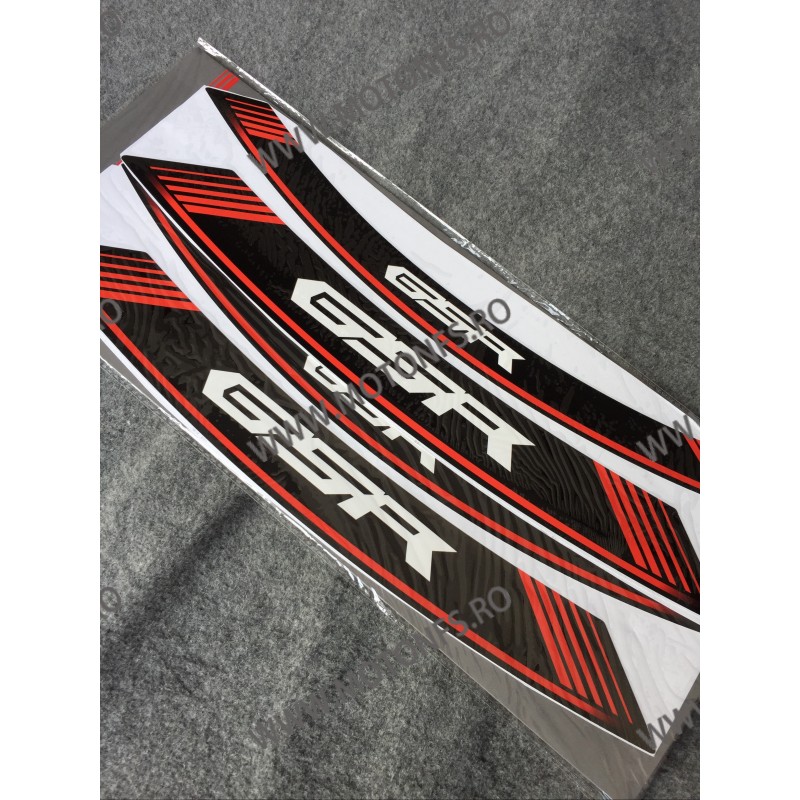 Suzuki GSR Rim Stripes Stickere Special Mtk283678 Mtk283678  Autocolant Roti / Jante 89,00 lei 89,00 lei 74,79 lei 74,79 lei