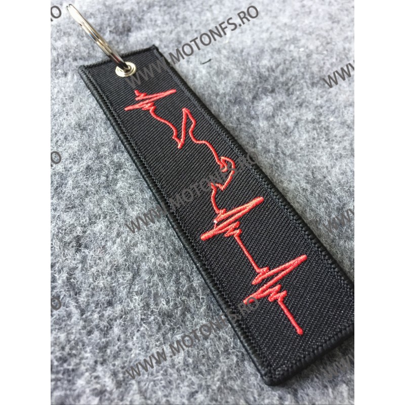 Heartbeat Rosu Breloc Brodat Pe Ambele Fete W6LLZ1 W6LLZ1  Breloc Chei 10,00 lei 10,00 lei 8,40 lei 8,40 lei