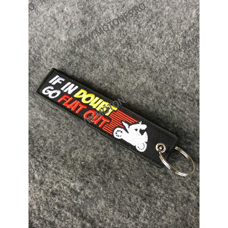 If In Doubt Go Flat Out Breloc Brodat Pe Ambele Fete 0EC5OE 0EC5OE  Breloc Chei 10,00 lei 10,00 lei 8,40 lei 8,40 lei