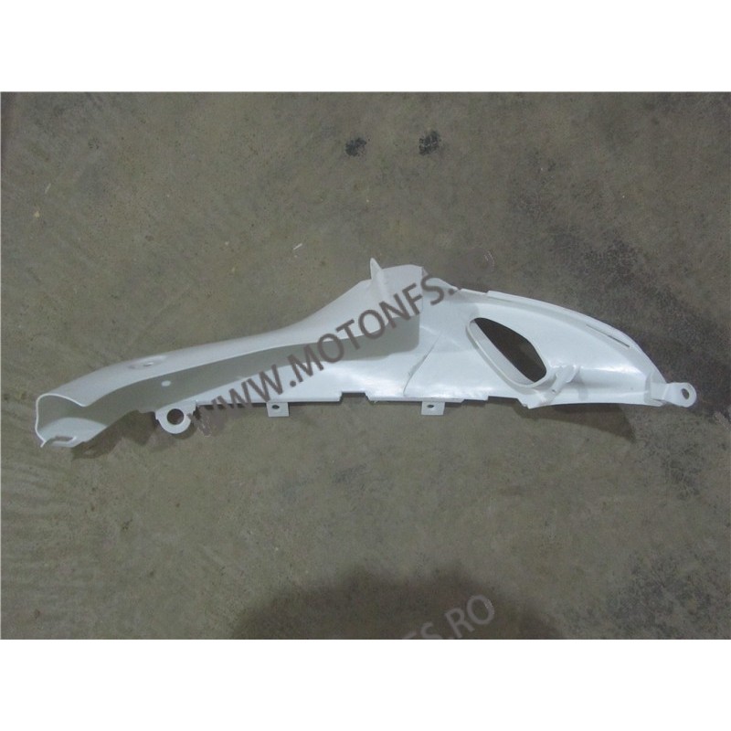GSXR1000 2005 2006 SRDUBFB4 SRDUBFB4  Carene laterale 180,00 lei 180,00 lei 151,26 lei 151,26 lei