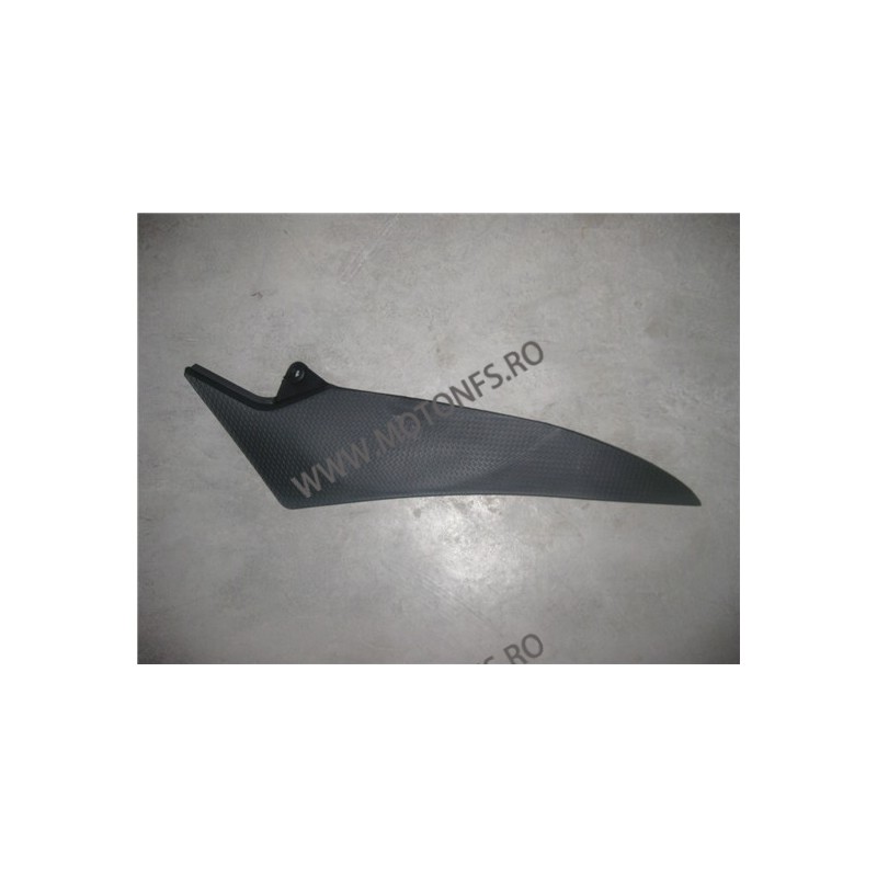 R1 2009 -2012 carena lateral rezervor stanga 7XSO 7XSO  R1 2009-2014 80,00 lei 80,00 lei 67,23 lei 67,23 lei