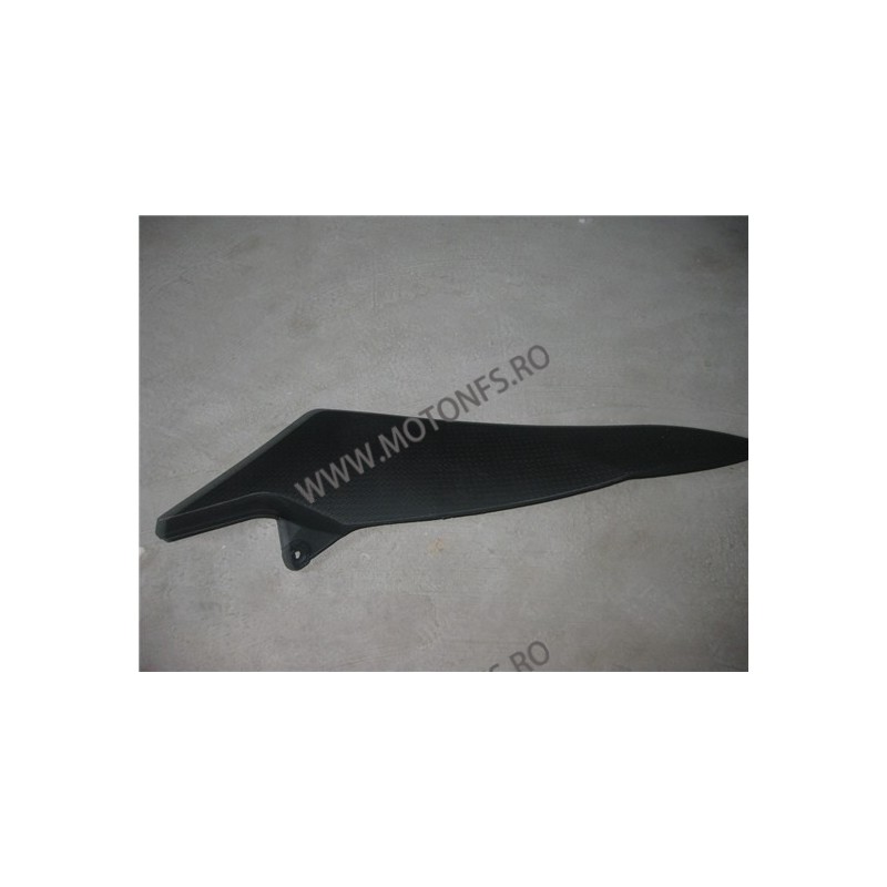 R1 2009 -2012 carena lateral rezervor dreapta UD00 UD00  R1 2009-2014 80,00 lei 80,00 lei 67,23 lei 67,23 lei
