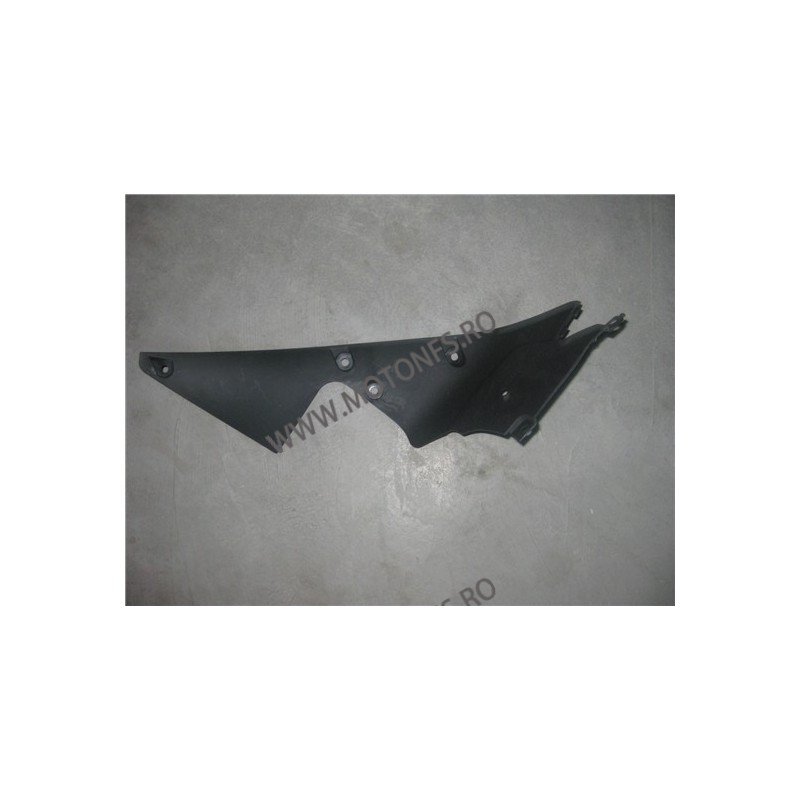 R1 2009 -2012 plastic lateral dreapta S5KO S5KO  R1 2009-2014 50,00 lei 50,00 lei 42,02 lei 42,02 lei