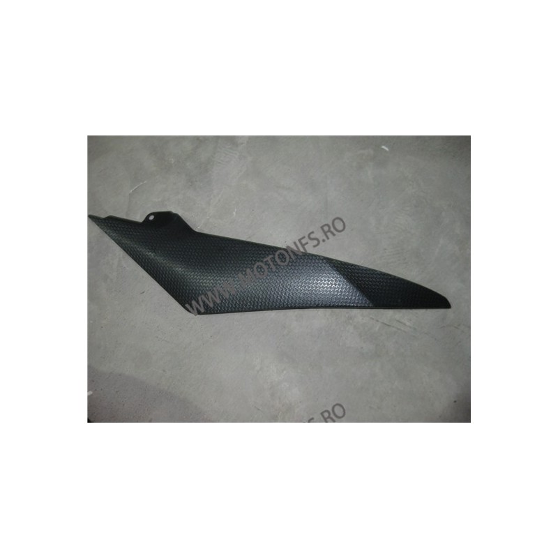 R6 2008 - 2015 Carena rezervor dreapta SQ6F SQ6F  R6 2008-2016 80,00 lei 80,00 lei 67,23 lei 67,23 lei