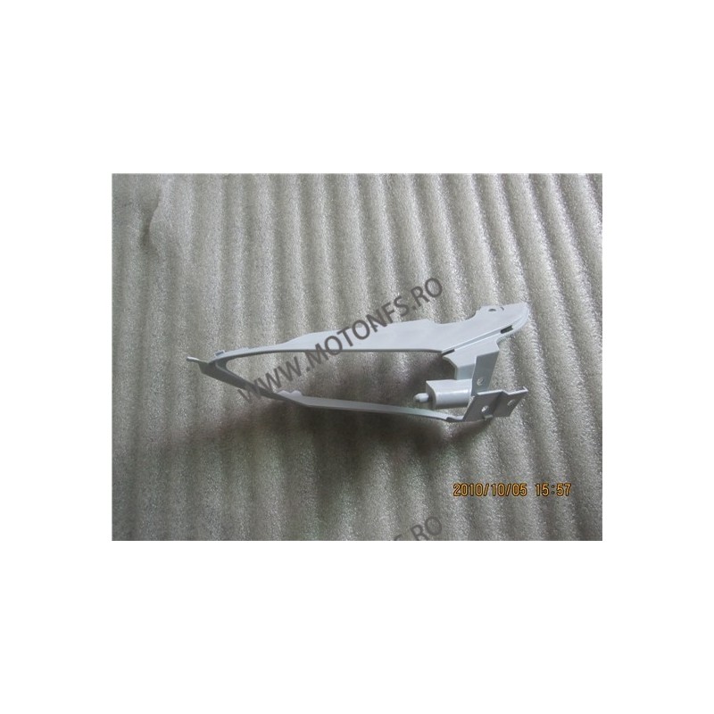 GSXR1000 2009 2010 2011 carena codita plastic pentru semnalizare dreapta A223 A223  GSXR1000 2009-2011 140,00 lei 140,00 lei ...