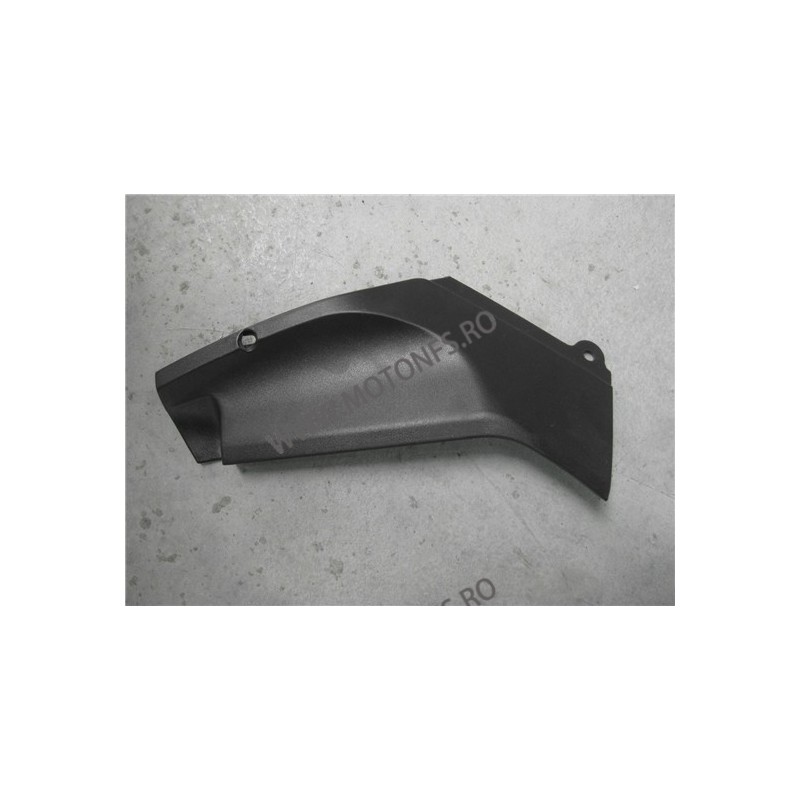 R1 1998 1999 2000 2001 carena capac ram air dreapta QL1C QL1C  R1 1998 1999 120,00 lei 120,00 lei 100,84 lei 100,84 lei