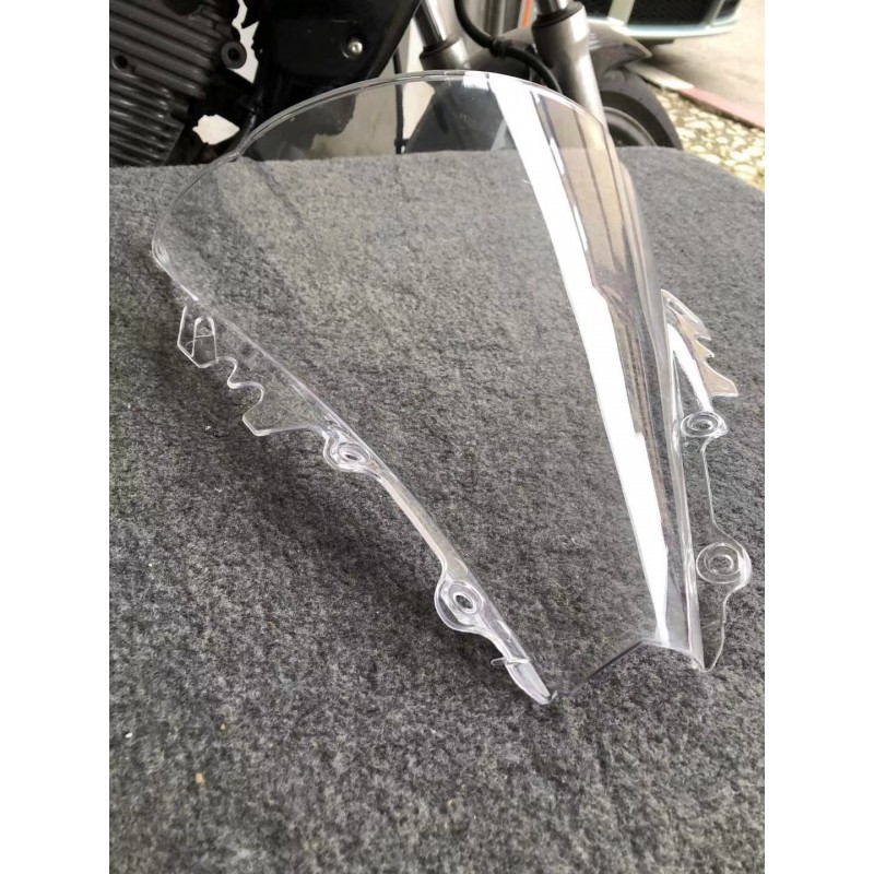 R6 2006 2007 Parbriza Second Hand XVII0 XVII0  Second Hand 20,00 lei 20,00 lei 16,81 lei 16,81 lei