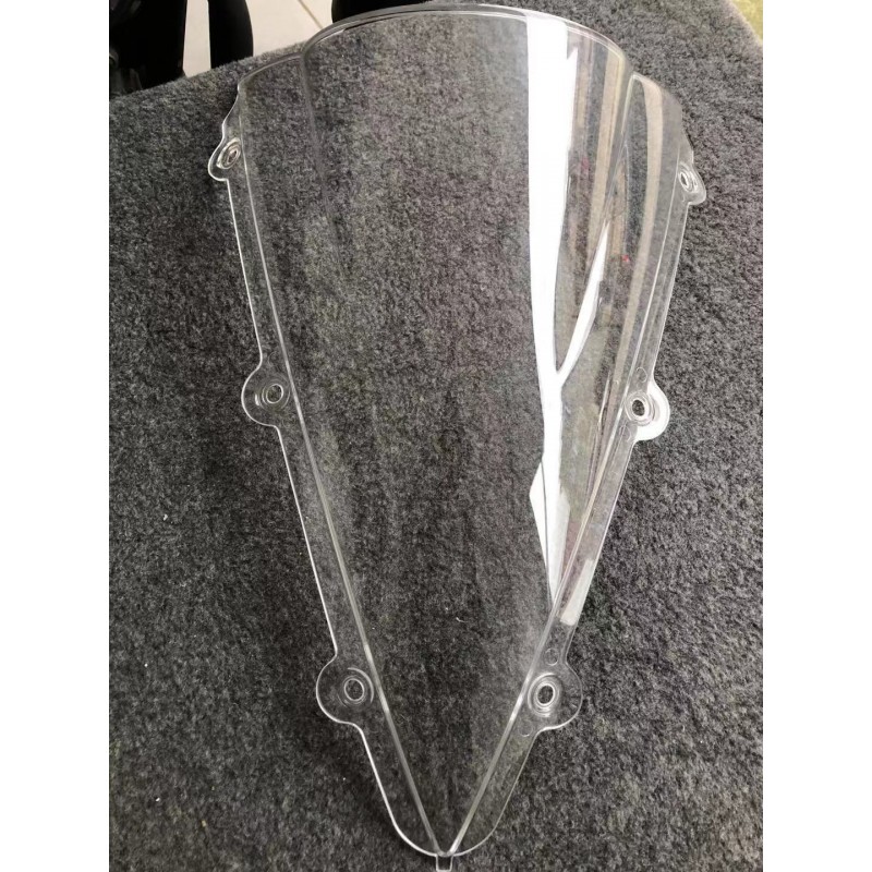 R1 2004 2005 2006 Yamaha YZF Parbriza Second Hand K3STP K3STP  Second Hand 20,00 lei 20,00 lei 16,81 lei 16,81 lei