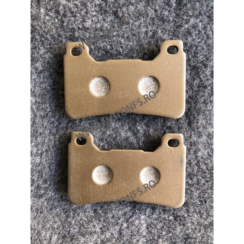 809HS Placute de frana fata ARASHI AR809HS  CBR600RR 2003 2004 50,00 lei 50,00 lei 42,02 lei 42,02 lei