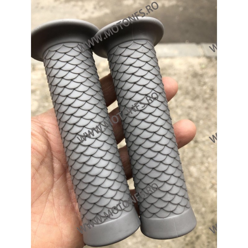 Set Mansoane 22 mm Universala Chopper Caferacer Dragstyle Bobber Street Fighter Custom 5U2DO 5U2DO  Mansoane 50,00 lei 50,00 ...