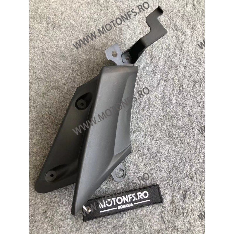 R6 2003 2004 2005 Carena Plastic Dreapta YAMAHA B9VR4  Capace Ram Air 150,00 lei 150,00 lei 126,05 lei 126,05 lei