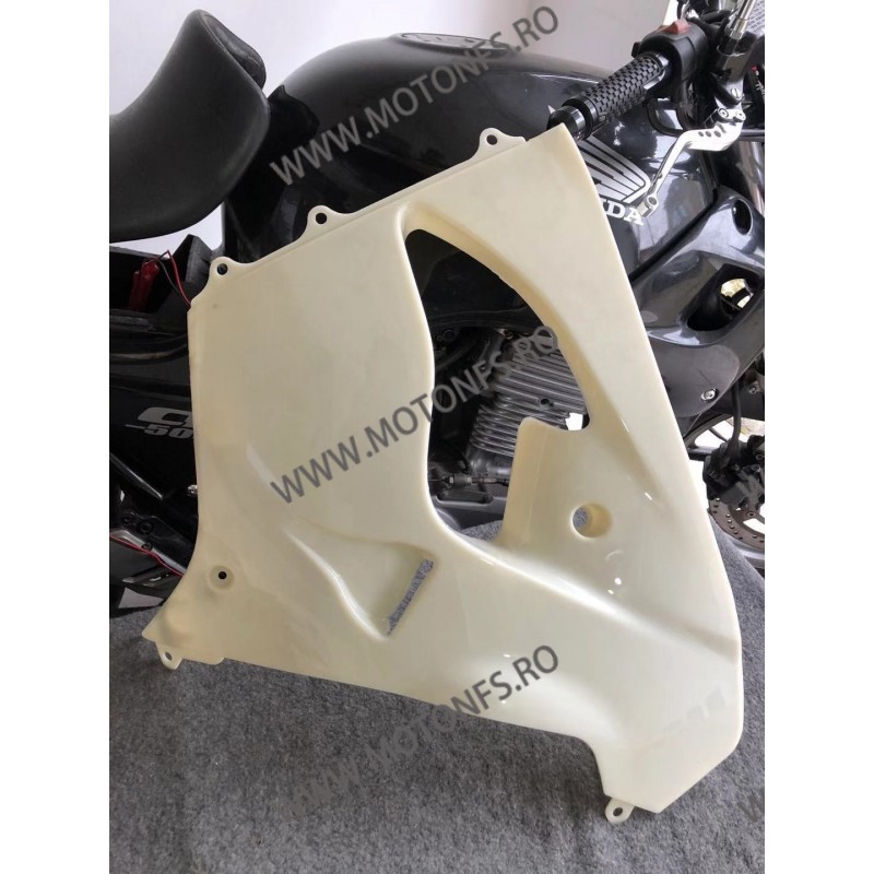 ZX9R 1998 1999 2000 2001 latelala Stanga Nevopsit GF3AE GF3AE  Carene laterale 350,00 lei 350,00 lei 294,12 lei 294,12 lei