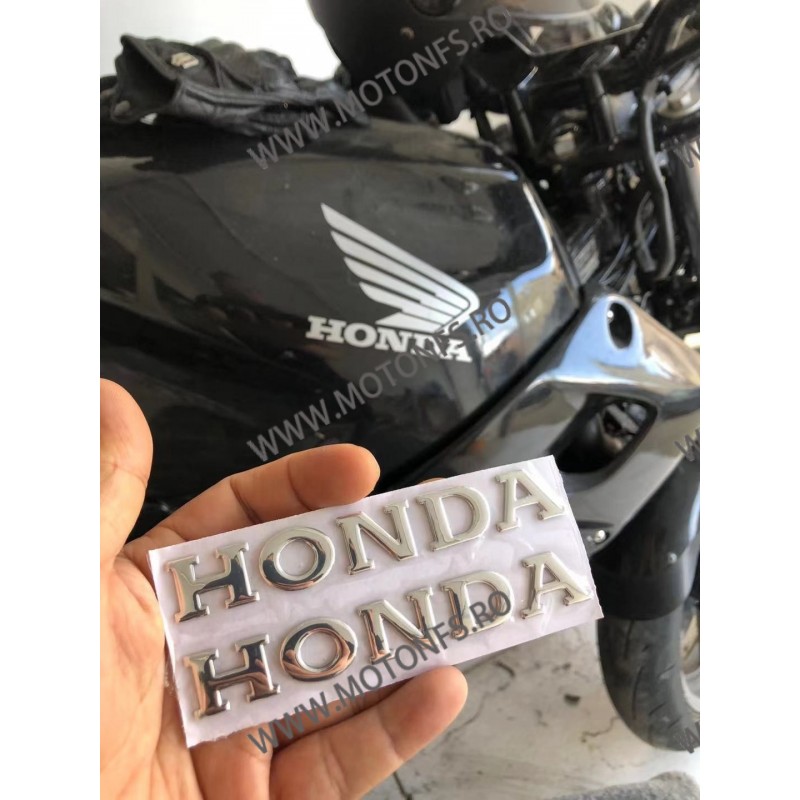 11CM X 2CM 2BUC AUTOCOLANT 3D CHROM HONDA V4Q7P V4Q7P  Autocolant / Stikare Carena 15,00 lei 15,00 lei 12,61 lei 12,61 lei