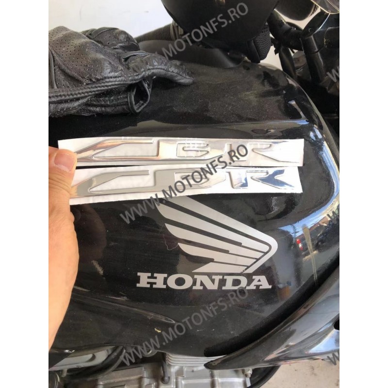 20CM X 2.5CM 2BUC AUTOCOLANT 3D CHROM HONDA B1UYP B1UYP  Autocolant / Stikare Carena 15,00 lei 15,00 lei 12,61 lei 12,61 lei