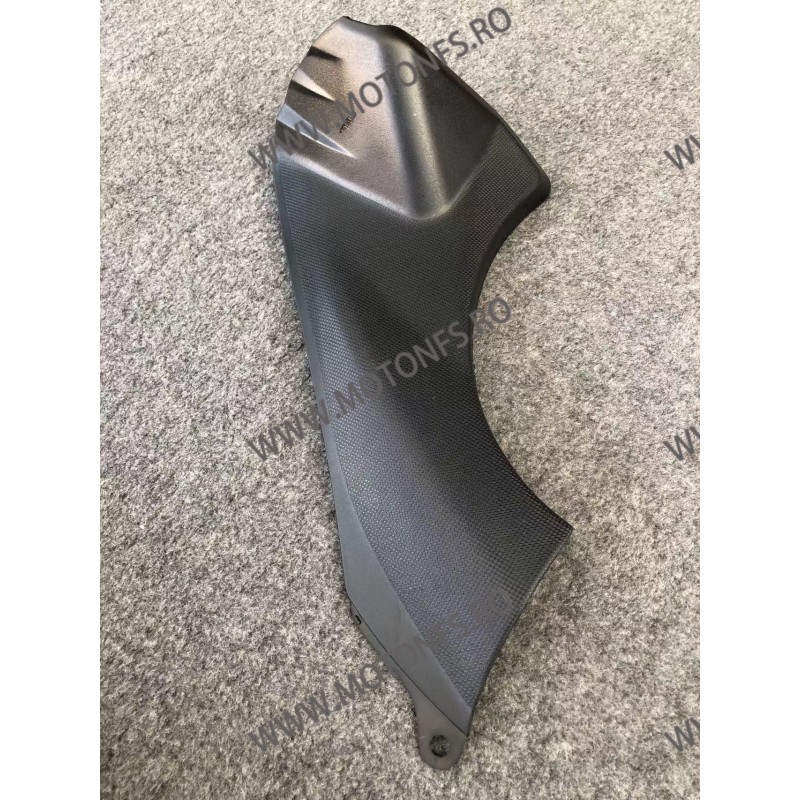 ZX6R 2007-2008 Capacele Stanga dintre carena frontala si rezervor M31S8  ZX6R 2007 2008 150,00 lei 150,00 lei 126,05 lei 126,...