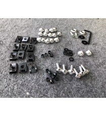 ZX6 / ZX6R 1998 - 2002 Kawasaki Ninja ZX9R 1998 -2003 Suruburi Dedicat 215-015B  Suruburi Carena Dedicate 140,00 lei 140,00 l...