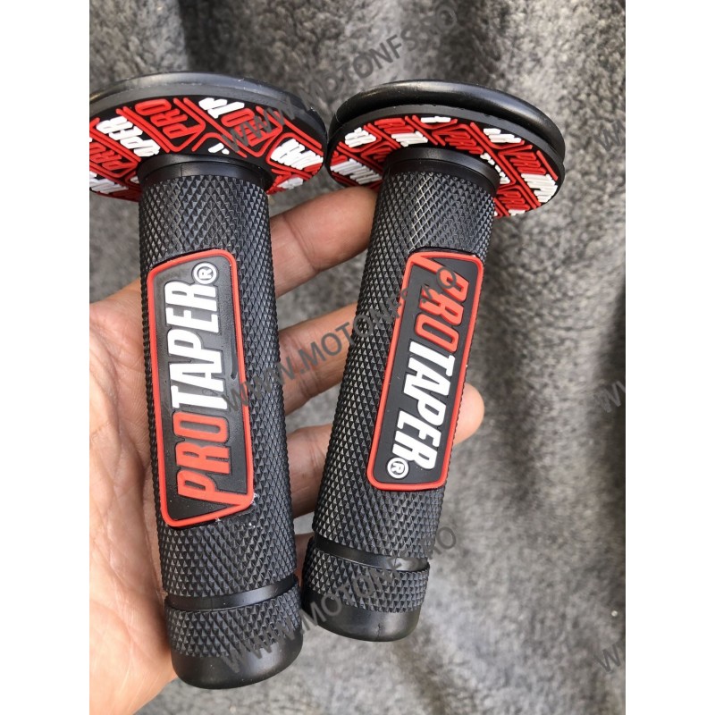 Set 2 Mansoane Motocross, Culoare Negru / Rosu Lungime 120mm 0AK05 0AK05  Mansoane Motocross 40,00 lei 40,00 lei 33,61 lei 33...