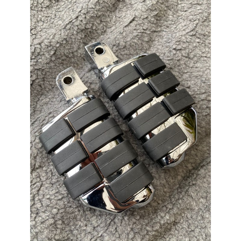 Honda Suzuki Triumph Yamaha  Set 2 Bucati Scarite moto MT216-046-005cr MT216-046-005cr  Scarite Dedicat Pilot /Pasager 190,00...