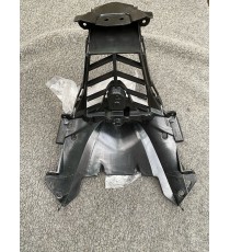 YZF R6 2008 2009 2010 2011 2012 2013 2014 2015 Carena Frontala Grila Ram Air Carena DL7V DL7V  Carene frontale 195,00 lei 195...